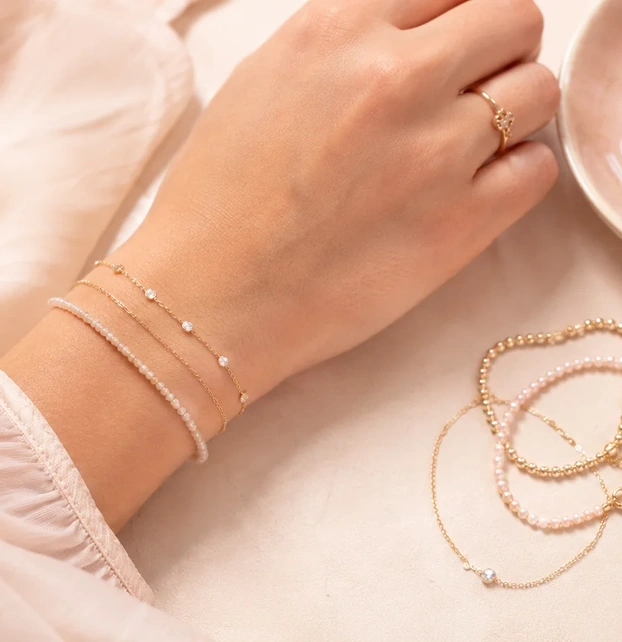5 Easy Ways to Style Bracelets for Everyday Looks