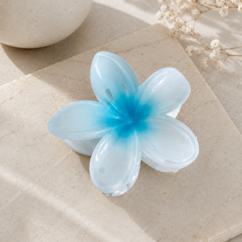 Aqua Crystal Bloom Hair Claw 🩵🌸