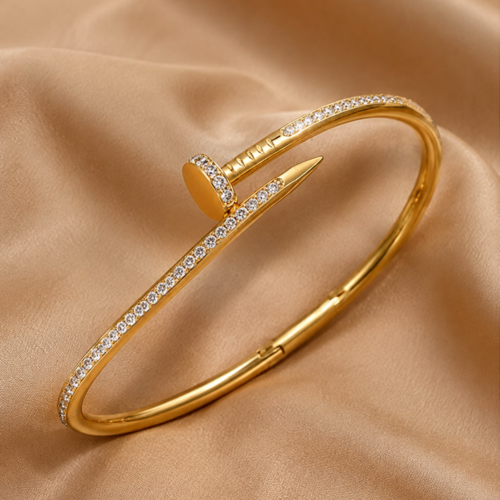 Luxe Nail Bangle✨