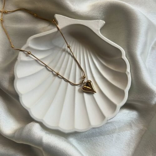 Golden Heart Pendant Necklace 💛🤍